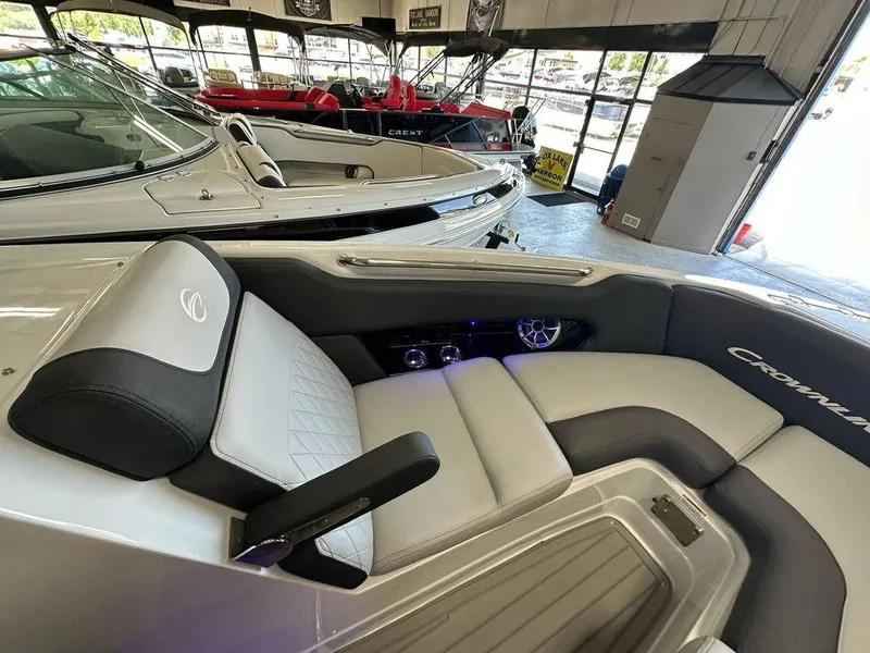 Slide: The Image of Crownline Boats 260 SS 2025 - 6