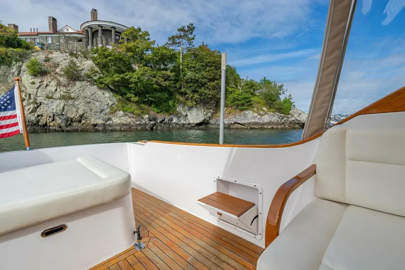 Slide: The Image of CH Marine Shelter Island Nomad 2020 - 14