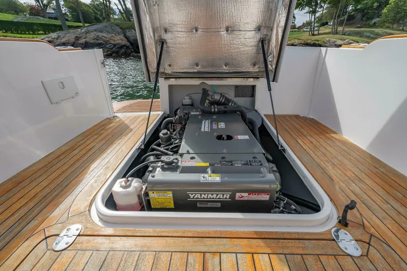 Slide: The Image of CH Marine Shelter Island Nomad 2020 - 18