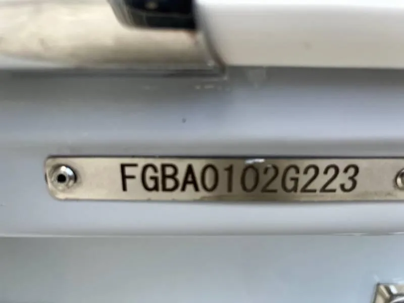 Slide: The Image of Chaparral 23 Surf 2023 - 10