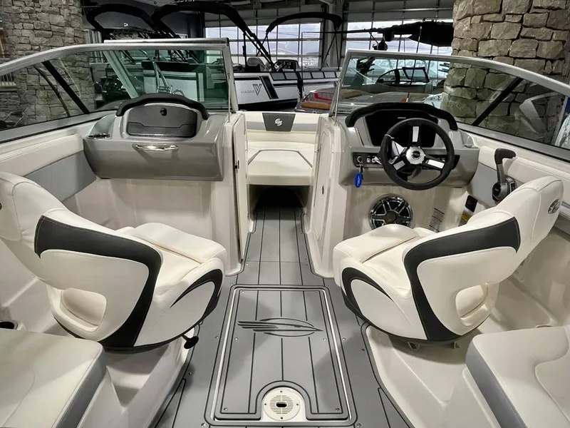 Slide: The Image of Chaparral 23 Surf 2023 - 22