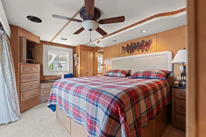 Slide: The Image of Stardust Cruisers 18 x 100 HOUSEBOAT 2001 - 56