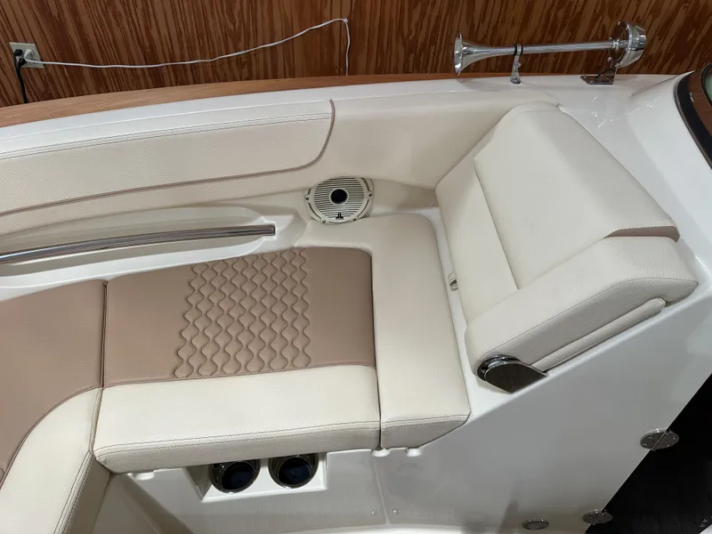 Slide: The Image of Chris-Craft Launch 25 GT 2024 - 13