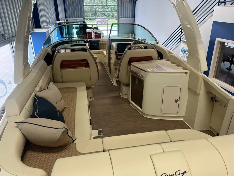 Slide: The Image of Chris-Craft Launch 31 GT 2025 - 6