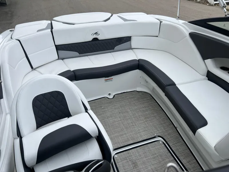 Slide: The Image of Monterey 224FS 2023 - 10