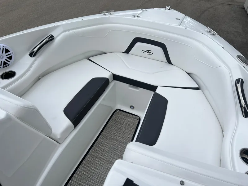 Slide: The Image of Monterey 224FS 2023 - 9