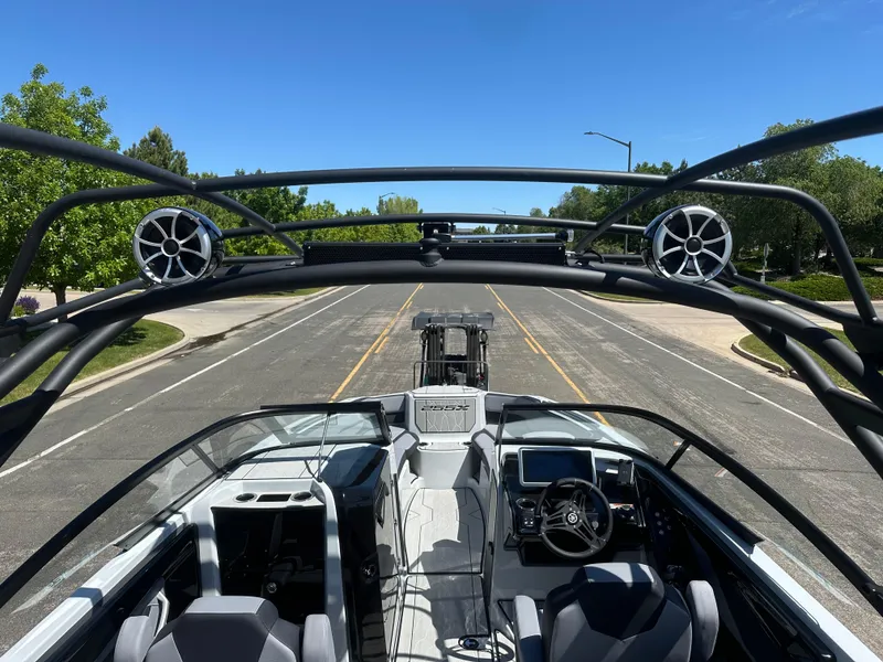 Slide: The Image of 2024 YAMAHA 255XE - 21