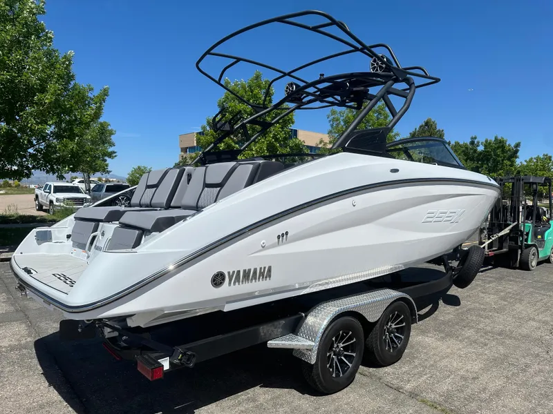 Slide: The Image of 2024 YAMAHA 255XE - 5