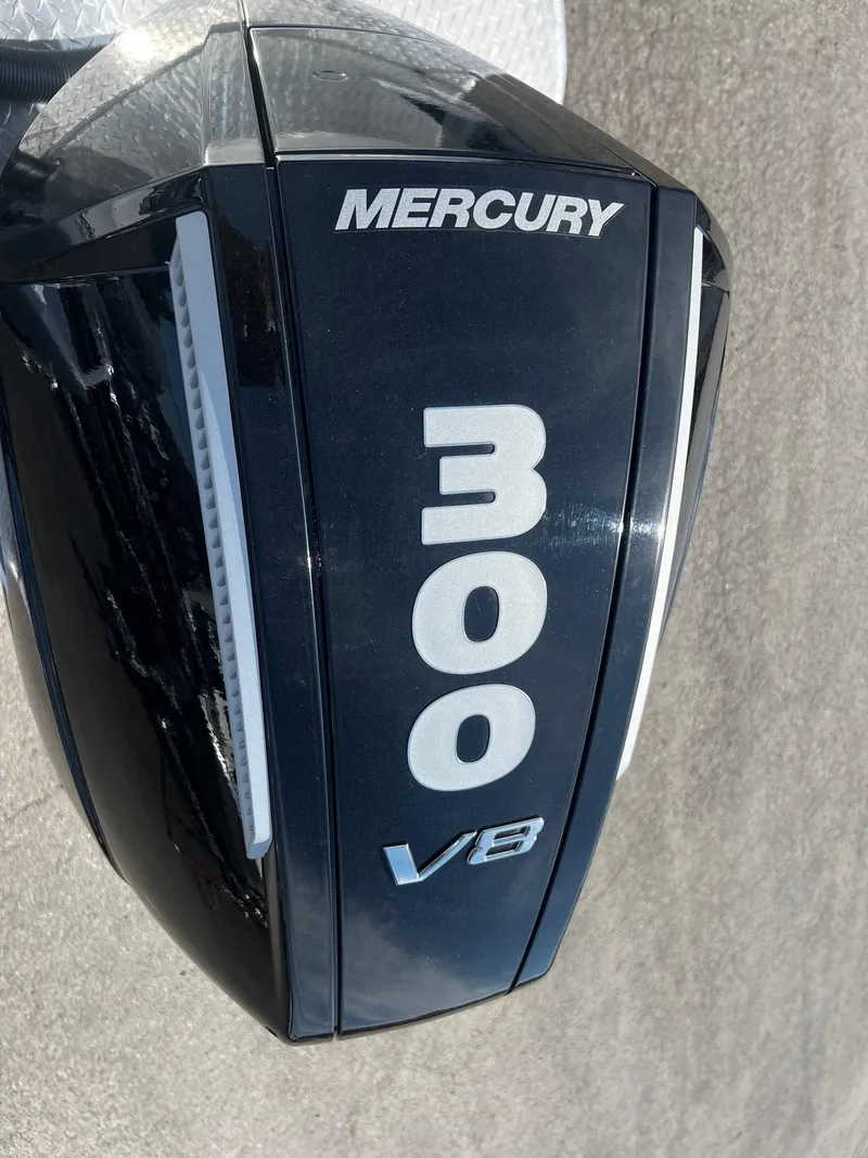 Slide: The Image of Mercury 300 V8 engine on 2024 Thunder Jet 24 Alexis Pro boat. - 38