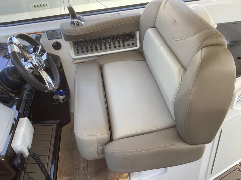 Slide: The Image of Regal 350 SPORT COUPE 2014 - 11