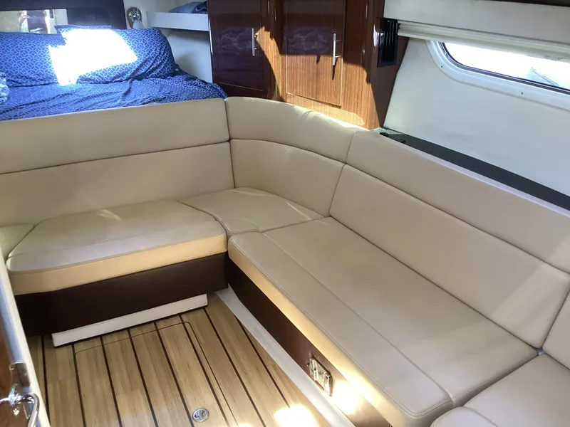 Slide: The Image of Regal 350 SPORT COUPE 2014 - 12