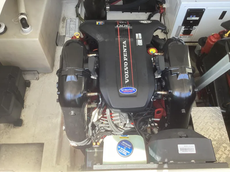 Slide: The Image of Regal 350 SPORT COUPE 2014 - 20