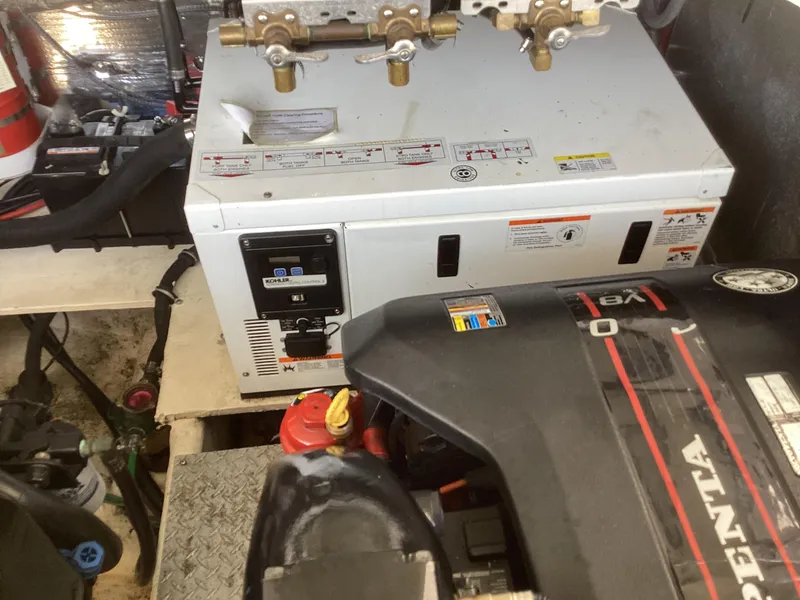 Slide: The Image of Regal 350 SPORT COUPE 2014 - 23