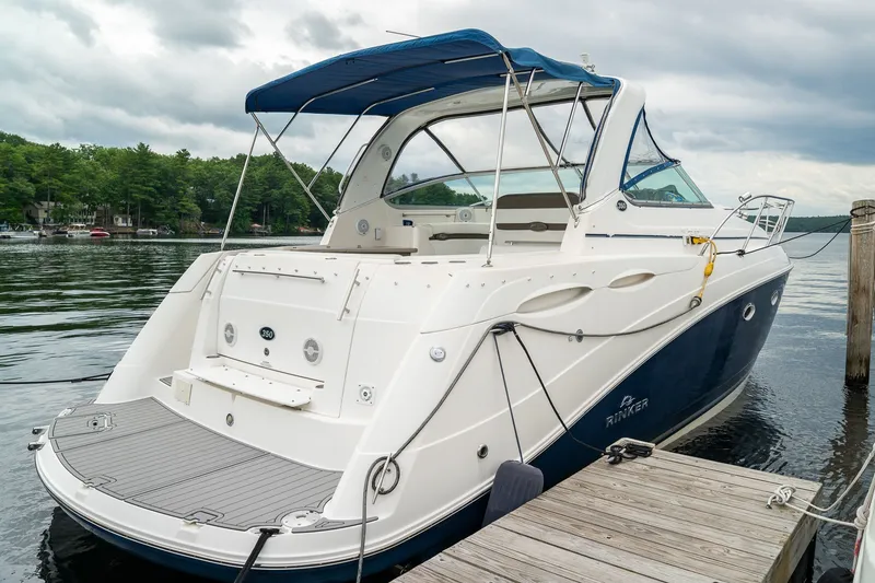 The Image of Rinker 350 Express Cruiser 2007 - 1