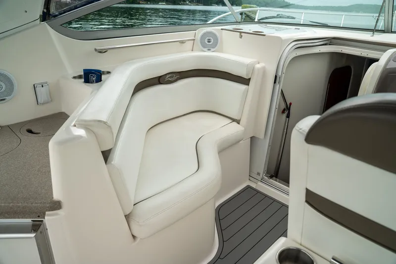 Slide: The Image of Rinker 350 Express Cruiser 2007 - 12