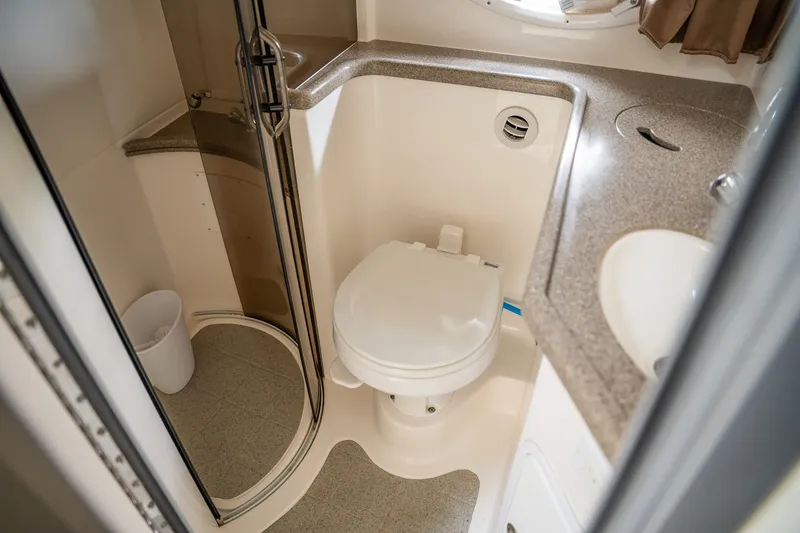 Slide: The Image of Rinker 350 Express Cruiser 2007 - 16