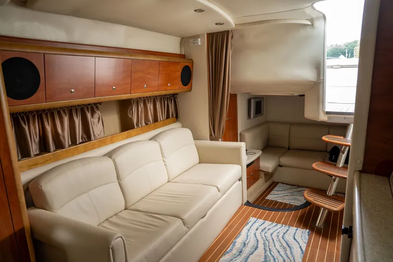 Slide: The Image of Rinker 350 Express Cruiser 2007 - 19