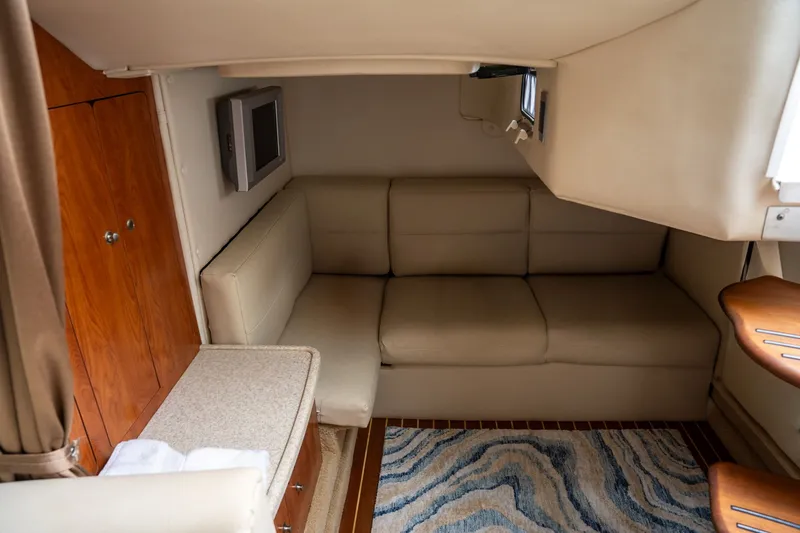 Slide: The Image of Rinker 350 Express Cruiser 2007 - 20