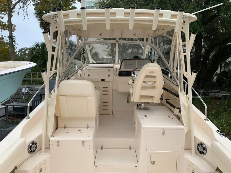 Slide: The Image of Grady-White Marlin 300 2023 - 17