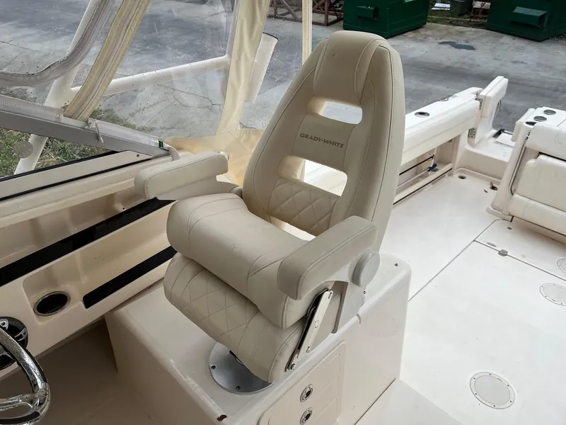 Slide: The Image of Grady-White Marlin 300 2023 - 23