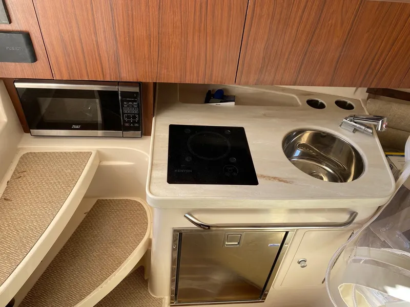 Slide: The Image of Grady-White Marlin 300 2023 - 26