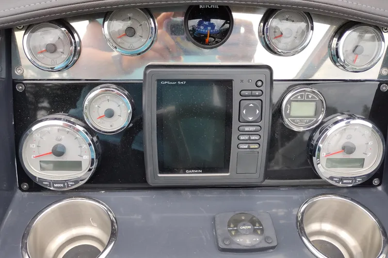 Slide: The Image of Dashboard of 2016 Formula 270 Bowrider with Garmin GPS and multiple gauges. - 31