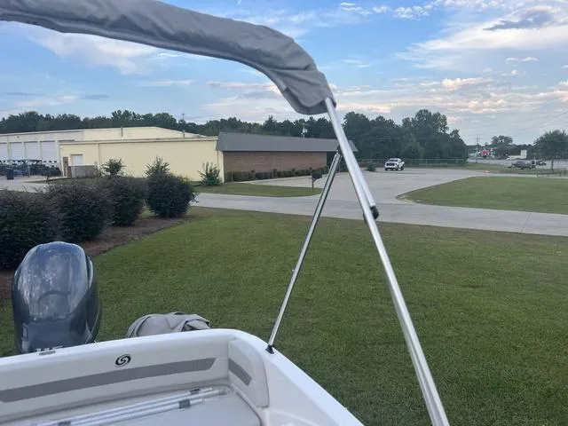 Slide: The Image of Hurricane SunDeck Sport 185 OB 2024 - 19