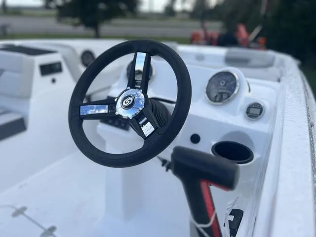 Slide: The Image of Hurricane SunDeck Sport 185 OB 2024 - 24