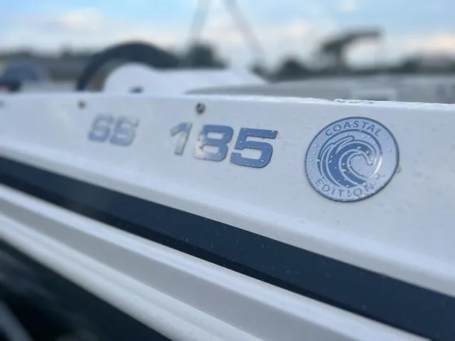 Slide: The Image of Hurricane SunDeck Sport 185 OB 2024 - 25