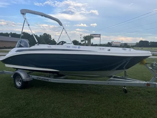 Slide: The Image of Hurricane SunDeck Sport 185 OB 2024 - 6