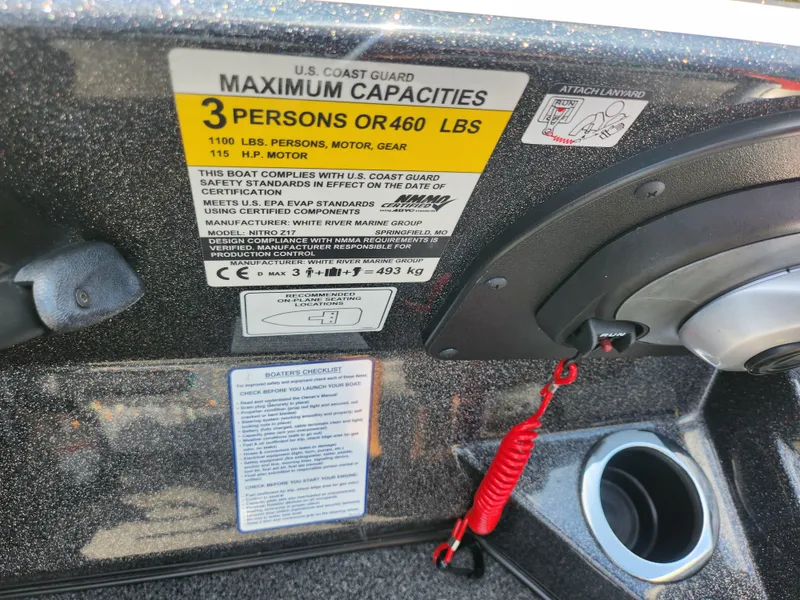 Slide: The Image of Nitro Z17 2021 boat capacity label, showing maximum 3 persons or 460 lbs. - 13