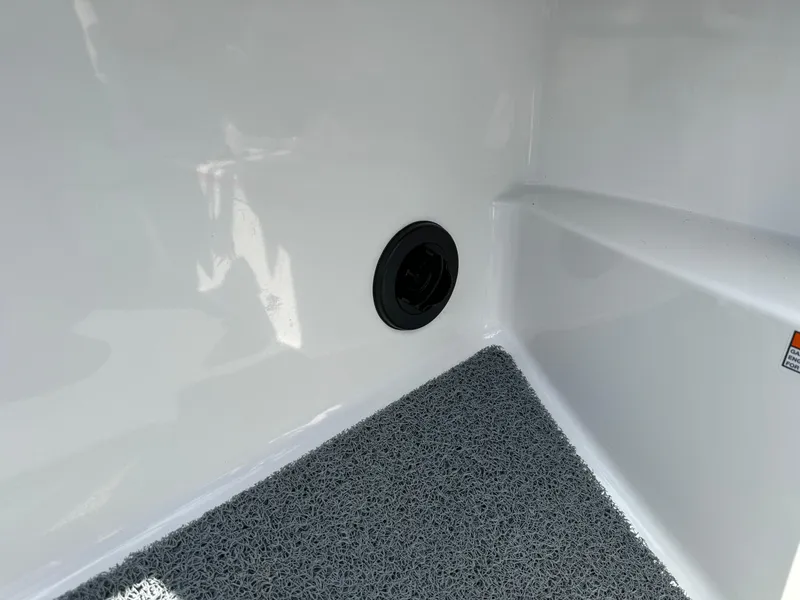 Slide: The Image of MasterCraft X24 2022 - 23