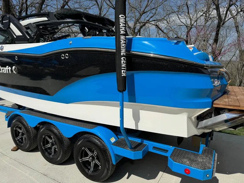 Slide: The Image of MasterCraft X24 2022 - 29