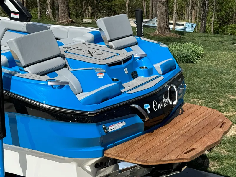 Slide: The Image of MasterCraft X24 2022 - 4