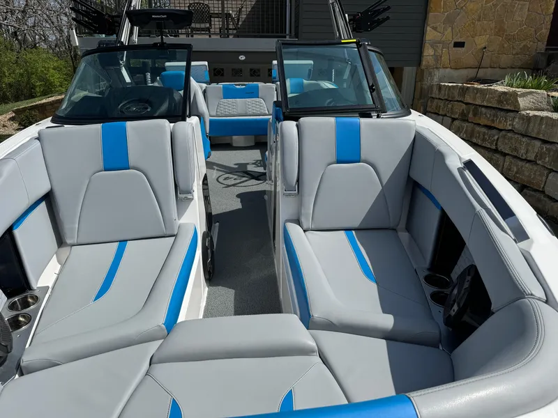 Slide: The Image of MasterCraft X24 2022 - 8