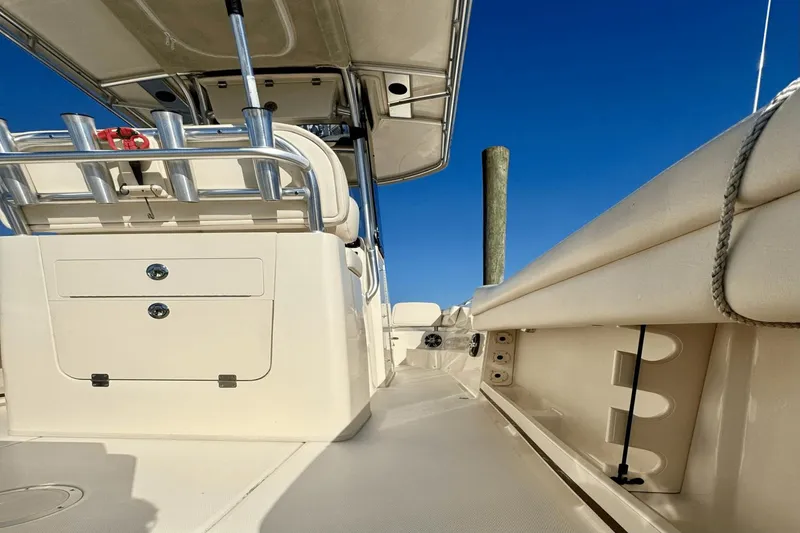 Slide: The Image of Grady-White Fisherman 236 2020 - 4