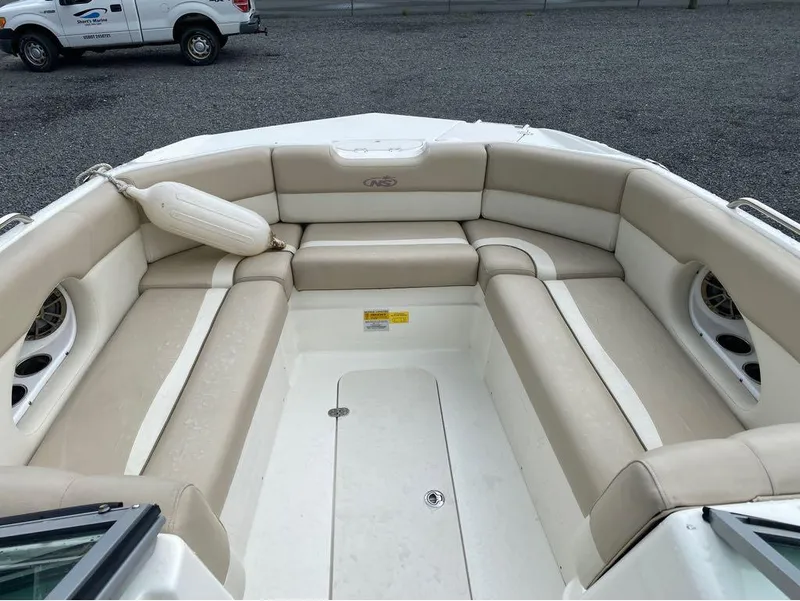 Slide: The Image of NauticStar 243 DC 2016 - 10