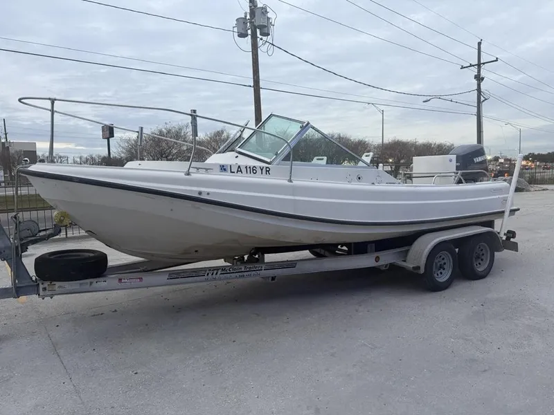 Slide: The Image of Boston Whaler 21 REVENGE 1977 - 13