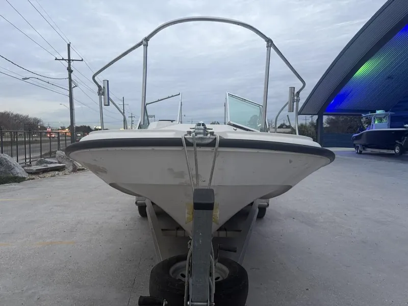 Slide: The Image of Boston Whaler 21 REVENGE 1977 - 14