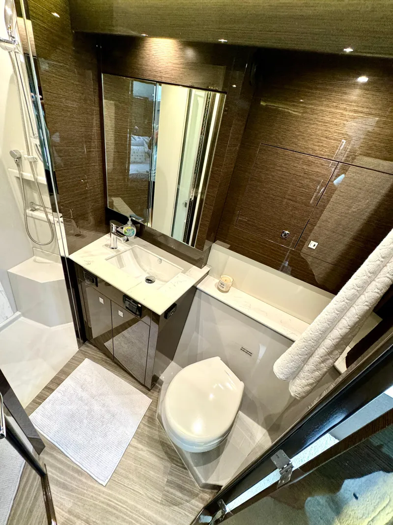 Slide: The Image of Guest Head &amp; Shower  - 43