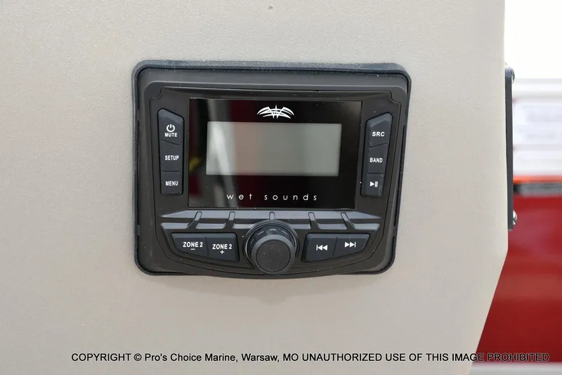 Slide: The Image of Sun Tracker Bass Buggy 18 DLX w/60HP CT 4 Stroke 2025 - 34