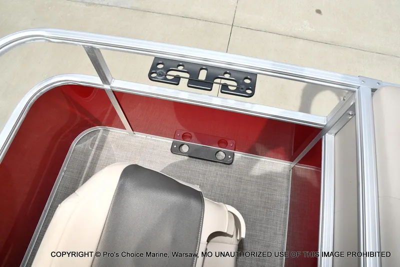 Slide: The Image of Sun Tracker Bass Buggy 18 DLX w/60HP CT 4 Stroke 2025 - 51