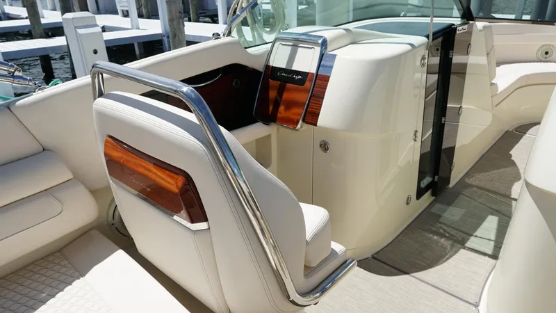 Slide: The Image of Chris-Craft 35 Launch GT 2021 - 11