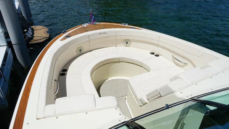 Slide: The Image of Chris-Craft 35 Launch GT 2021 - 13