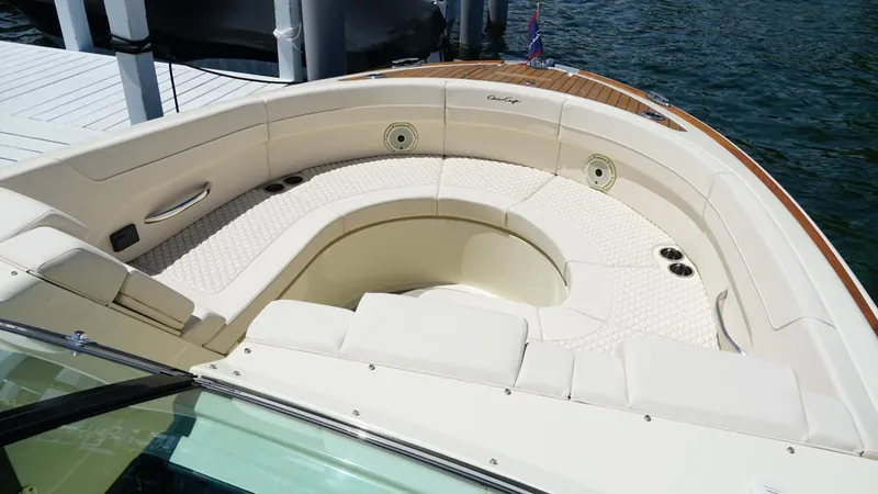 Slide: The Image of Chris-Craft 35 Launch GT 2021 - 14