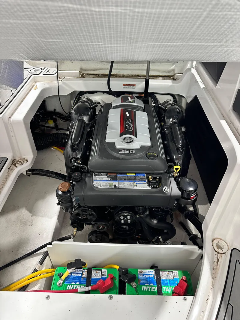 Slide: The Image of 2024 Monterey M6 engine compartment with 6.2L 350 horsepower engine and dual batteries. - 20