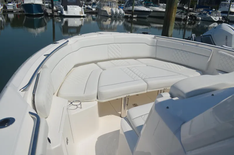 Slide: The Image of Bow lounge - 14