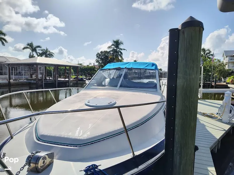 Slide: The Image of 1995 Carver 280 Sedan for sale in Naples, FL - 12