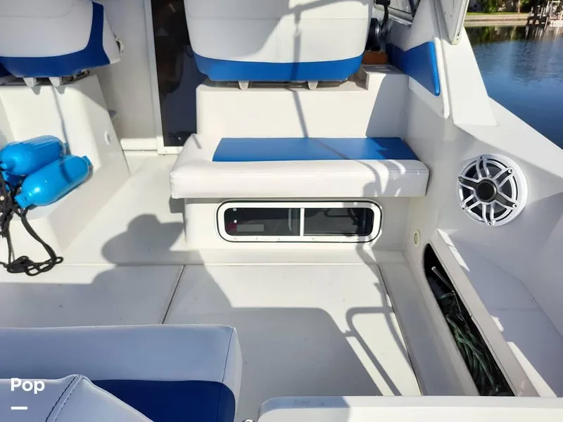 Slide: The Image of 1995 Carver 280 Sedan for sale in Naples, FL - 17