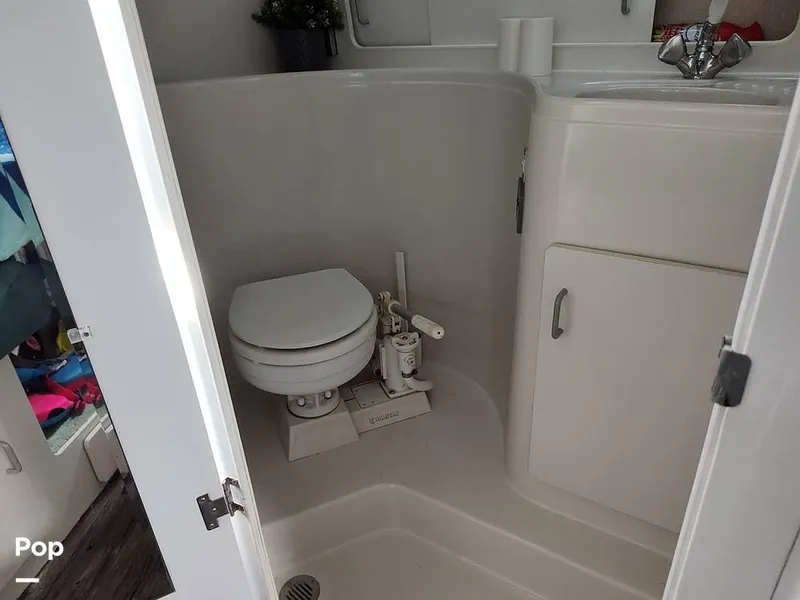 Slide: The Image of 1995 Carver 280 Sedan for sale in Naples, FL - 39